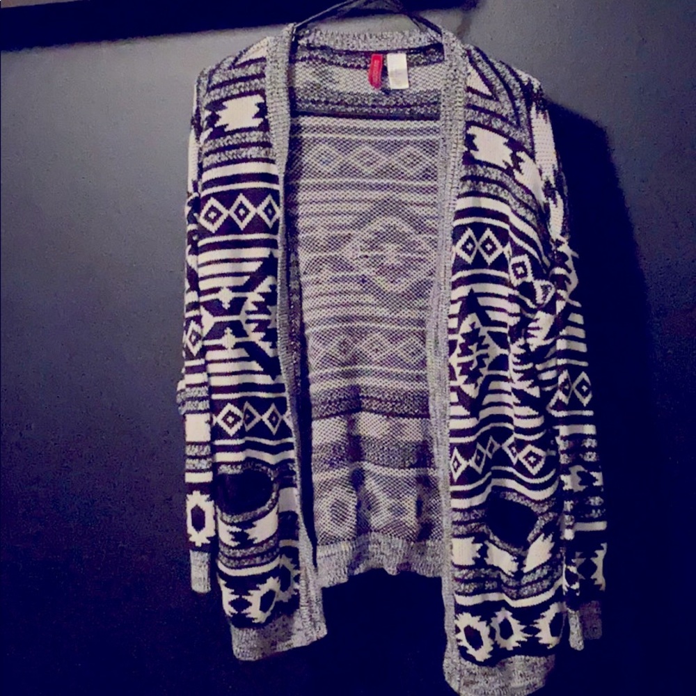 H&M black and white Aztec print cardigan